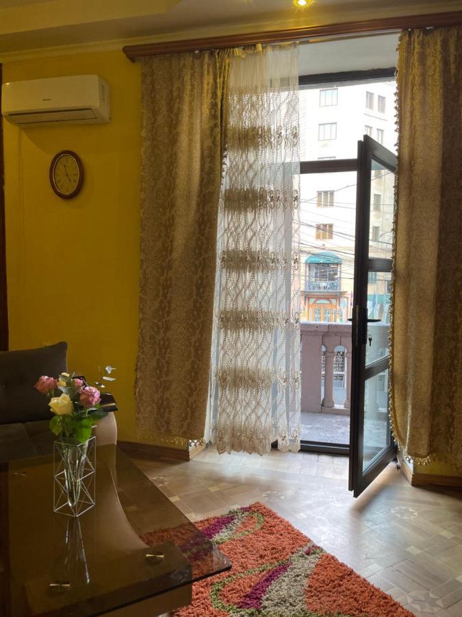 Cozy Apartment On Republic Square เยเรวาน ภายนอก รูปภาพ